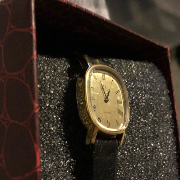 Vintage Omega De Ville Gold watch - Picture 3 of 6